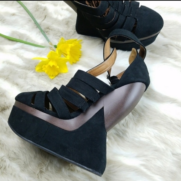 Heel-ess Qupid Gravity Platform Shoe - Picture 2 of 7